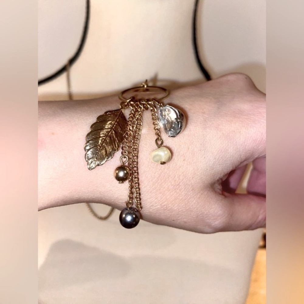 2 for 30$ Women long gold chain Vintage Necklace pendants pearls gold feather - Picture 5 of 9